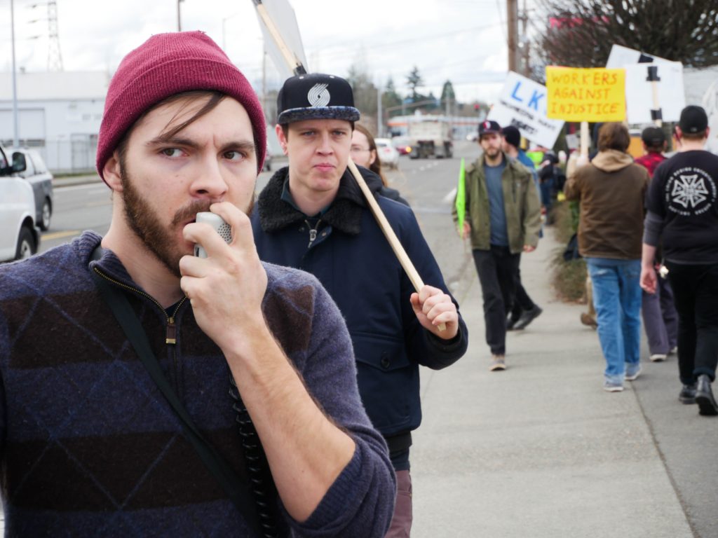 The Portland Solidarity Network Holds First Picket at Foster Auto Parts