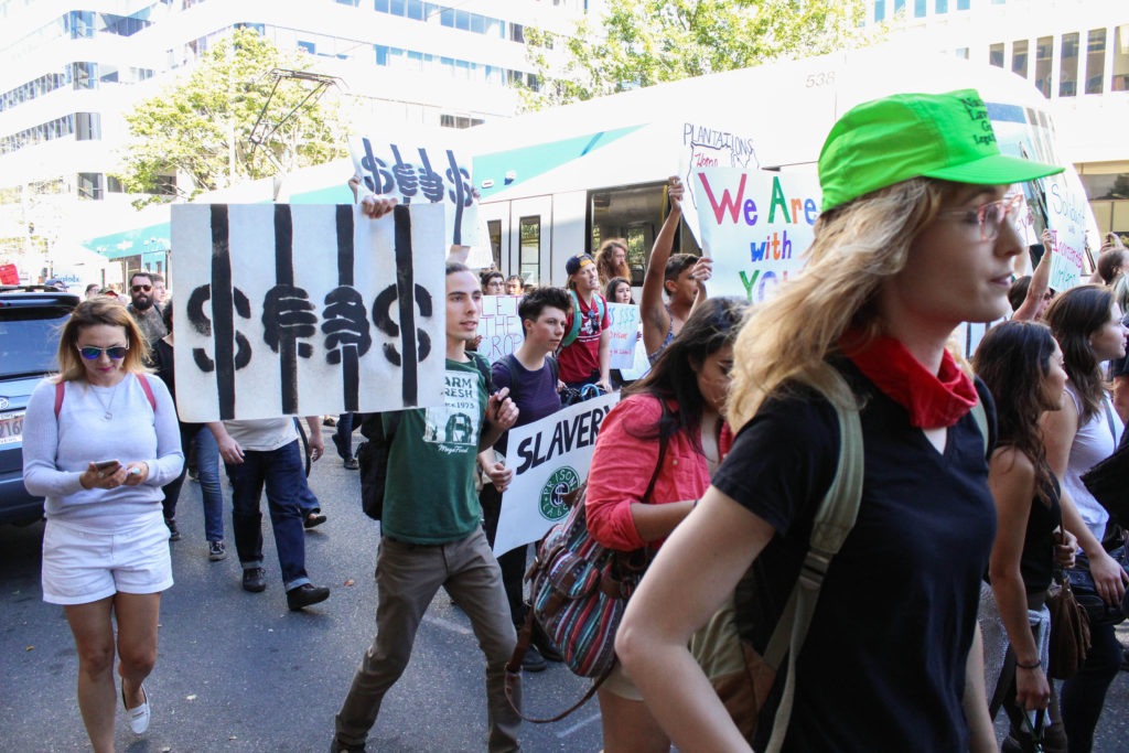 Hundreds Take the Streets in Portland in Solidarity With Prison Strike